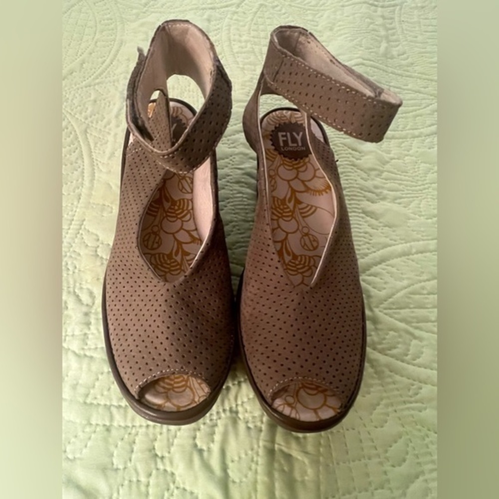 Fly‎ London ankle strap sandals tan Leather sz 40